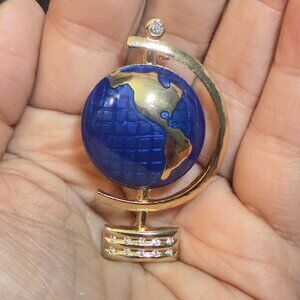 Globe Brooch Blue Enamel Earth Gold Tone Teacher Pin 2 Inch
